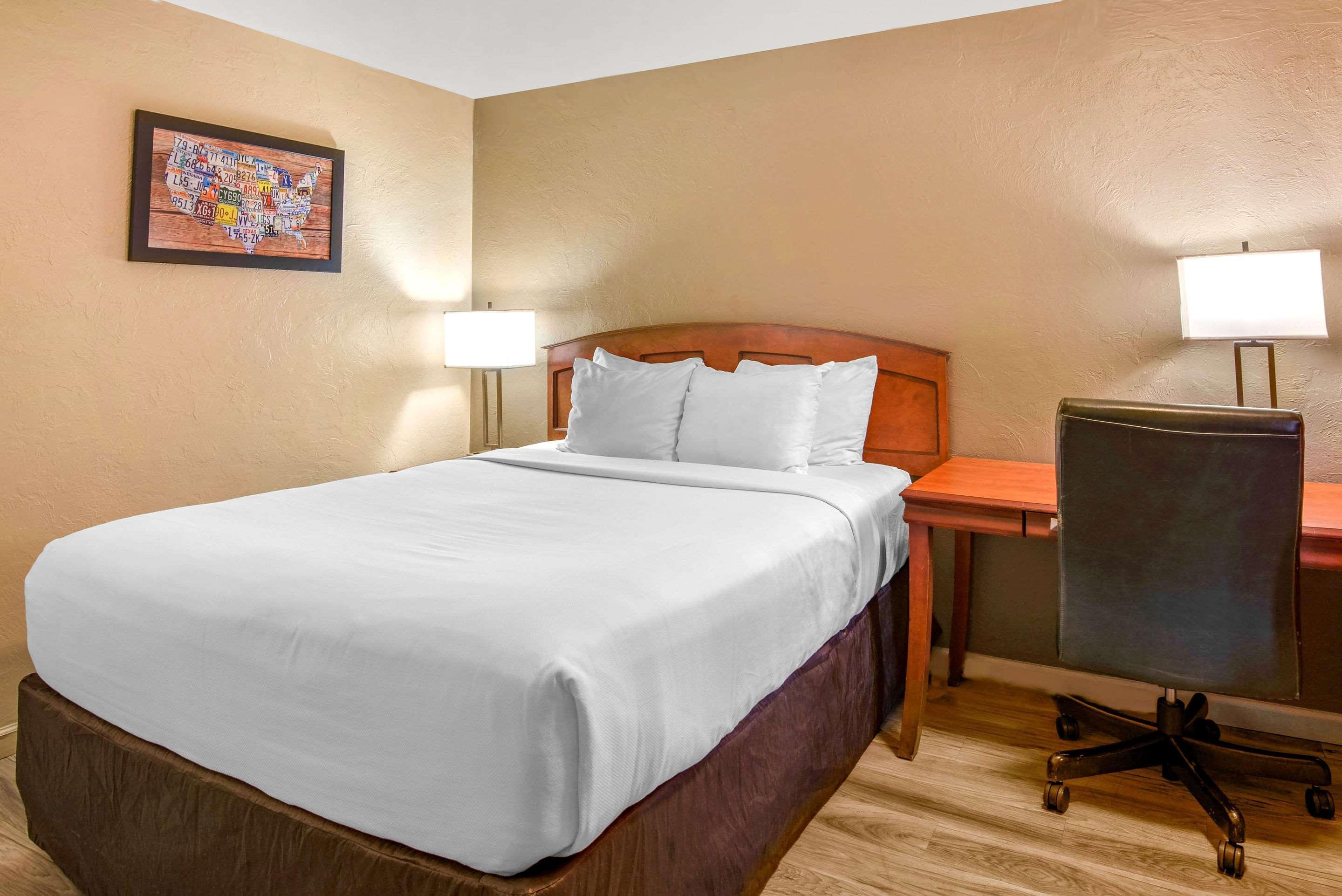 Econo Lodge Inn & Suites Durango Exterior photo