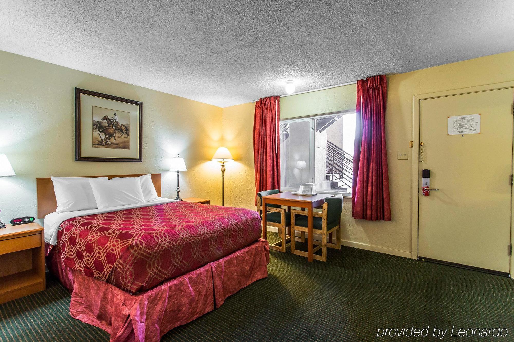 Econo Lodge Inn & Suites Durango Exterior photo